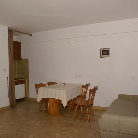 Studio Nemira 2782b Gornji Dolac